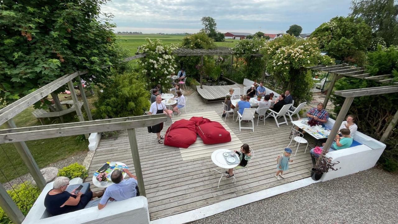 Peppinge Bed & Breakfast Löderup エクステリア 写真